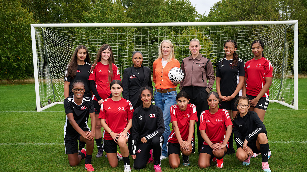 Goals 4 Girls players with Francesca Brown, Dana Strong, Sky Group CEO and England and Arsenal forward Alessia Russo