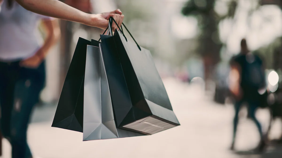 Retail footfall declines again